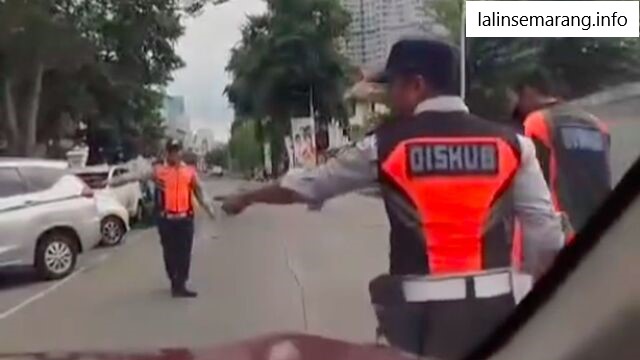 5 Fakta Petugas Dishub DKI Paksa Buka Mobil Warga