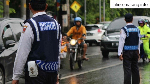 Peran dan Tugas Petugas Dinas Perhubungan di Indonesia